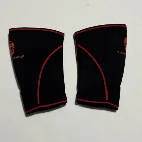 Pc-03146 Gymreapers Knee Sleeves Compression Brace Pair Free Squats Fitness Size Small