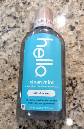 61060679 Hello Alcohol Free Mouthwash Aloe Vera Flouride Clean Mint 17.6oz Exp 12/27