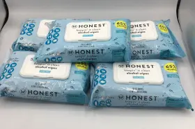 2250 Honest 810022912881 45 Packs Of Alcohol Wipes With Aloe 50 Ct Total