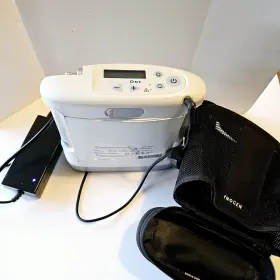18125796 Inogen G3 Model I0-300 Complete With Case And Charging Cord