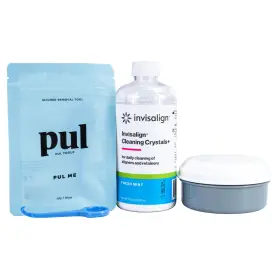 223294 Invisalign Cleaning System White