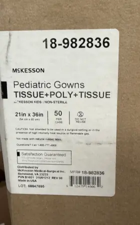 18-982836 Mckesson Disposable Pediatric Tissue-poly Exam Gown Child Size 50 Ct