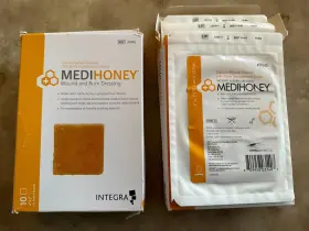 31045 Medihoney Inch 2 Honey Impregnated Wound Dressing Rectangle 4 X 5 Sterile 10/bx