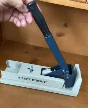 160310-px Medline Silent Knight Heavy-duty Hospital Grade Manual Pill Crusher With 100 Pouches