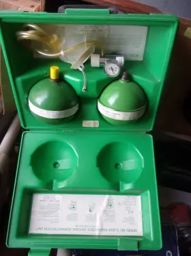 S-2600 Saf-t-labs Model Emergency Oxygen Kit Complete With Carry Case