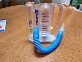 719009 Sherwood Medical Voldyne Model 5000 Volumetric Breathing Exerciser - New Old Stock