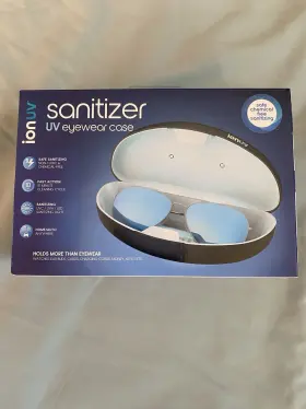 7846 Tzumi Ion Uv Sanitizer Eyewear Case