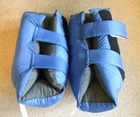 2 Medline Basic Heel Protectors Standard Size (1 Pair) Exc Cond Used Only Once. Price: $21.99.